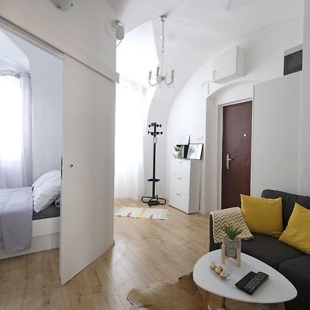 Stone Gate Apartment Zagreb Bagian luar foto